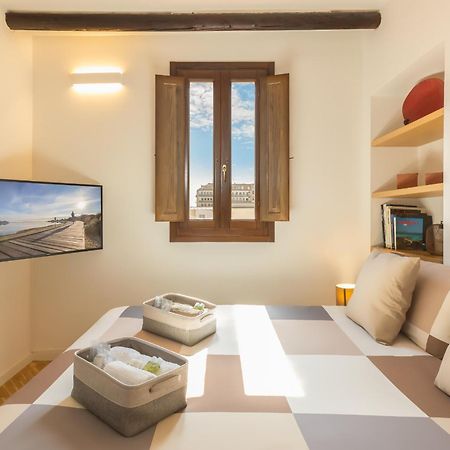 Suite "Le Vele" In The Heart Of The City كالياري المظهر الخارجي الصورة