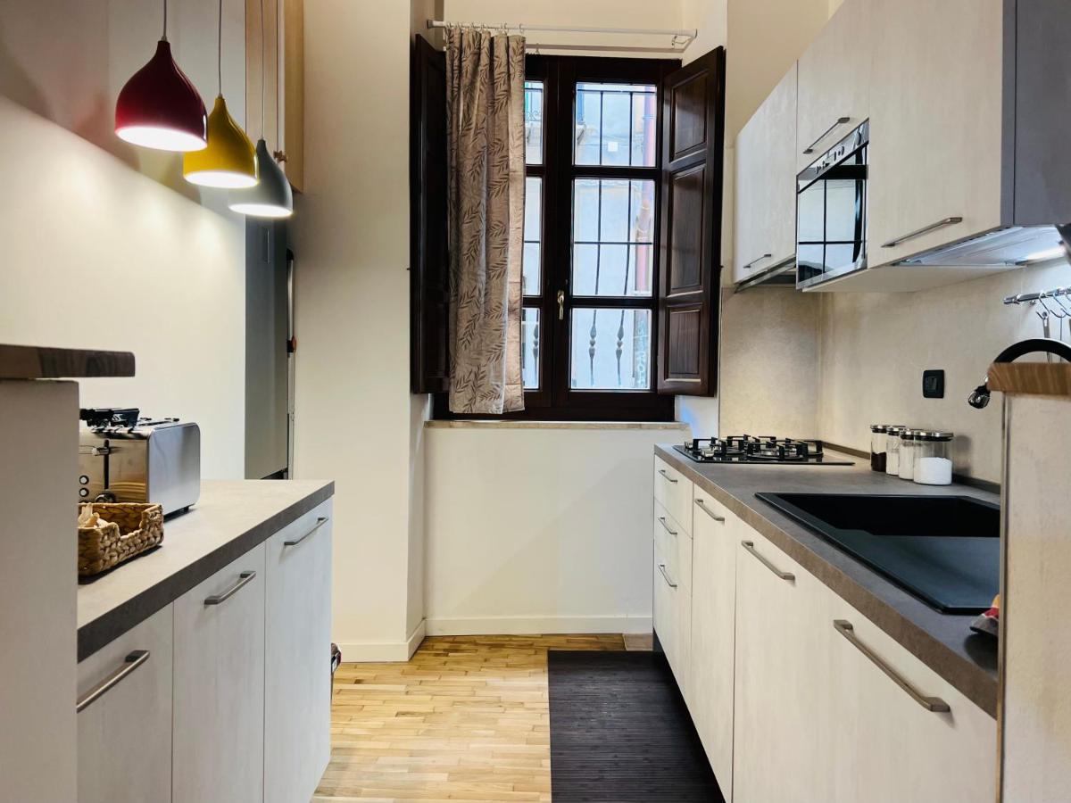 Suite "Le Vele" In The Heart Of The City كالياري المظهر الخارجي الصورة