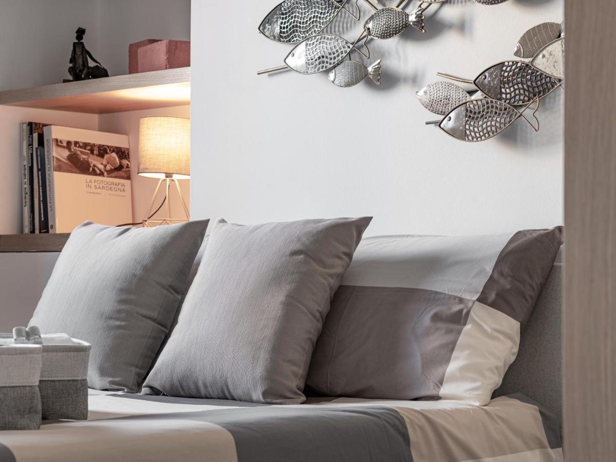 Suite "Le Vele" In The Heart Of The City كالياري المظهر الخارجي الصورة