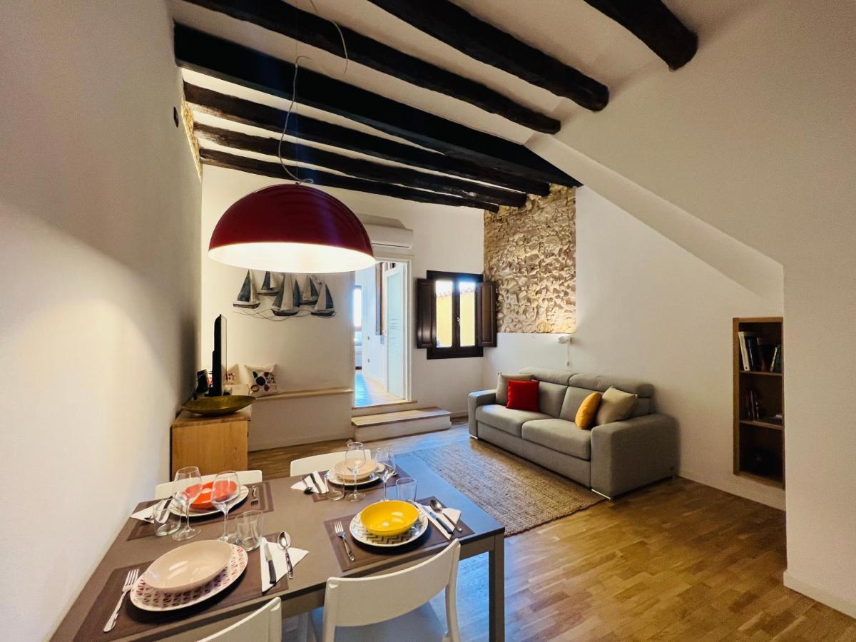 Suite "Le Vele" In The Heart Of The City كالياري المظهر الخارجي الصورة