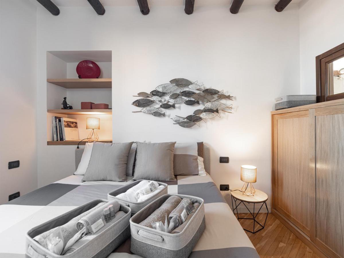 Suite "Le Vele" In The Heart Of The City كالياري المظهر الخارجي الصورة