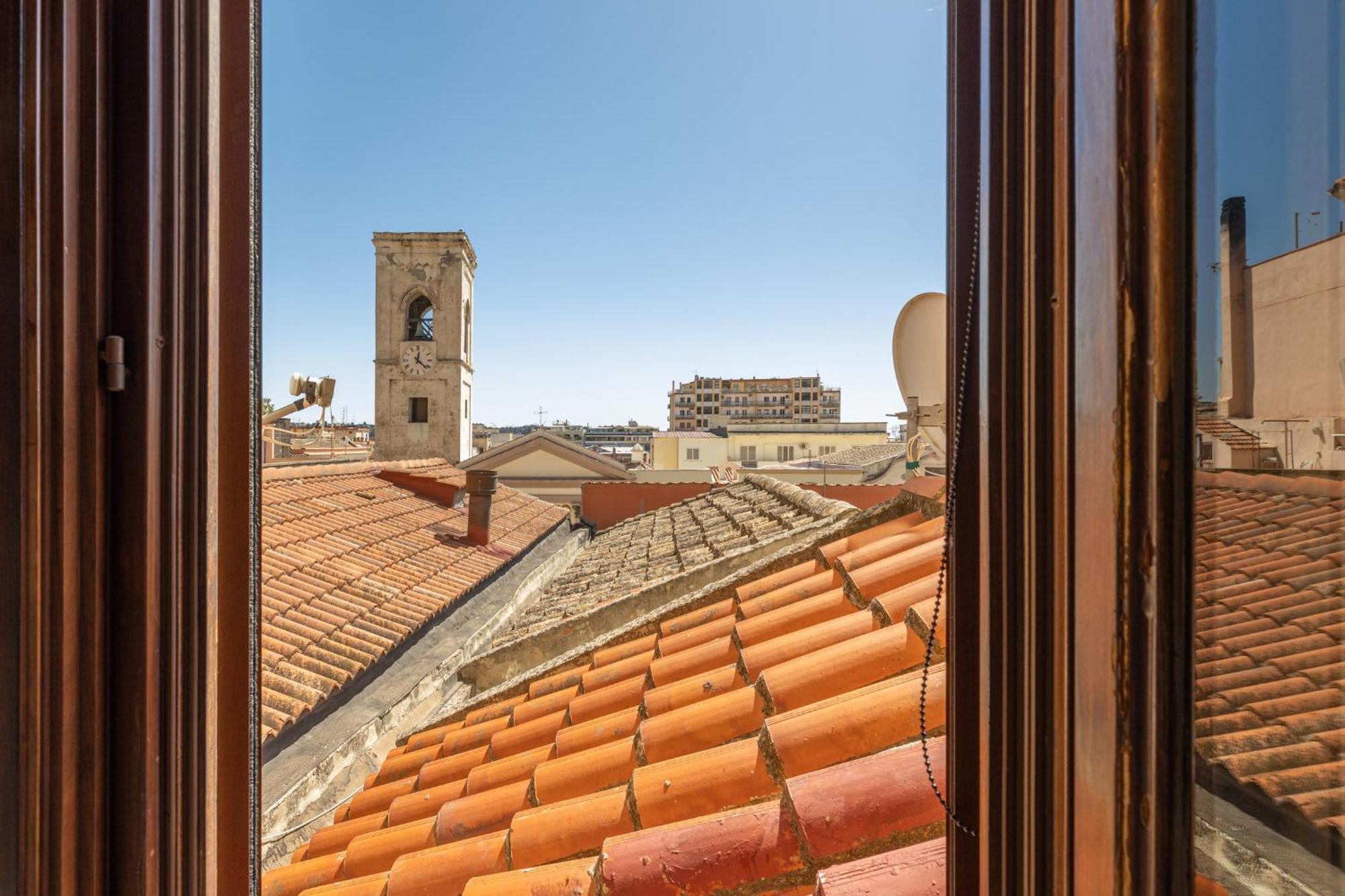 Suite "Le Vele" In The Heart Of The City كالياري المظهر الخارجي الصورة